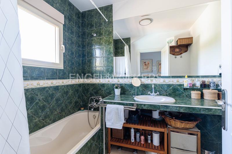 Foto 5cc8a744-5ccd-4d58-b7d8-f43672fd3f06. Casa magnifico chalet moderno en jarabeltran en Pino Alto-Navarredonda Valdemorillo