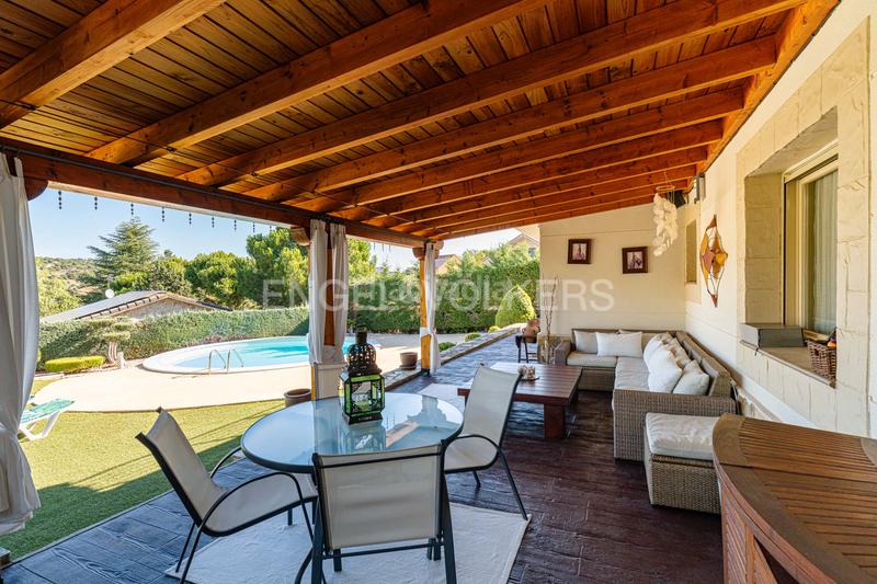 Foto 946f0fba-fa6e-4776-86ec-5f793ed1280d. Casa magnifico chalet moderno en jarabeltran en Pino Alto-Navarredonda Valdemorillo