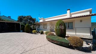 Casa  Avenida de palacios. Magnifico chalet moderno en jarabeltran