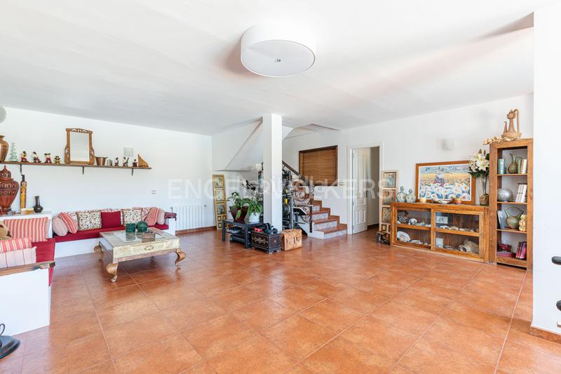 Foto f912f9f5-d4fd-4617-9e76-60127a8d4460. Casa magnifico chalet moderno en jarabeltran en Pino Alto-Navarredonda Valdemorillo