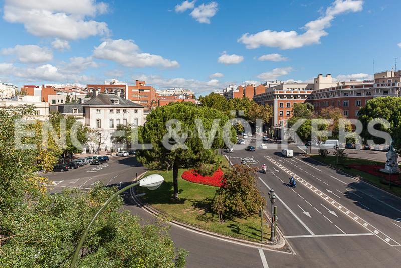 Foto 2528d7d5-62e6-4718-9dac-e7829a973ab7. Location appartement avec chauffage parking dans Lista Madrid