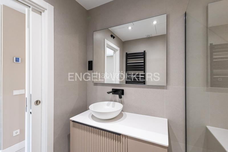 Foto 85efbdac-c182-4233-8b6d-25e4e6bcf535. Location appartement avec chauffage parking dans Lista Madrid