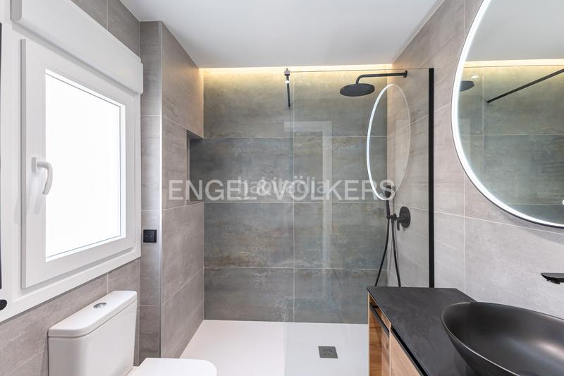 Foto bb97a8c0-adb1-4a93-9d1a-8c7c03d1aac9. Location appartement avec chauffage parking dans Lista Madrid