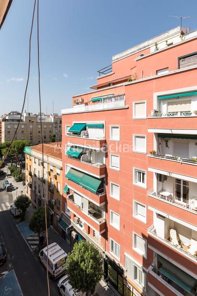 Foto 111714c5-a1ec-4b59-9fe0-6fa25db7dfa6. Appartement mit heizung parking in Fuente del Berro Madrid