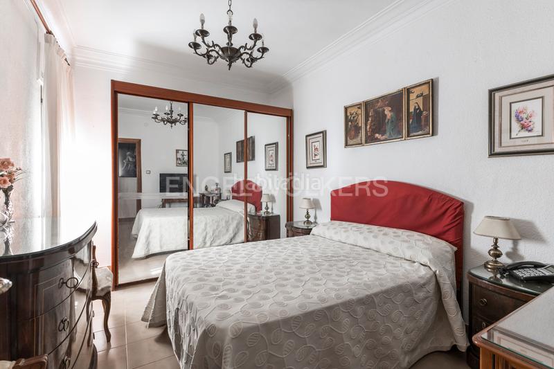 Foto 55f38a34-5e69-4d02-8ce0-c5008ba181c4. Appartement mit heizung parking in Fuente del Berro Madrid