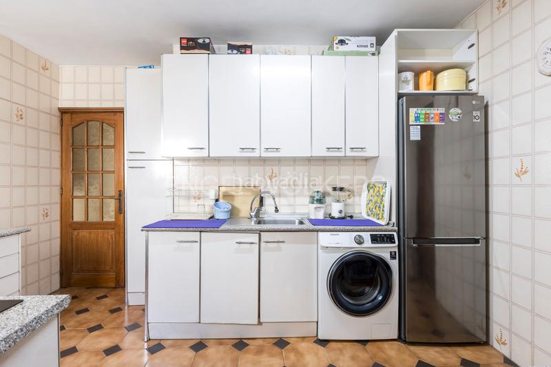 Foto 82e2d53d-f025-40ae-91ba-e811ee61507a. Appartement mit heizung parking in Fuente del Berro Madrid