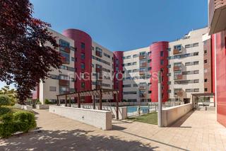 Apartament a Sanchinarro. Moderno y luminoso piso de 2 dormitorios en sanchinarro