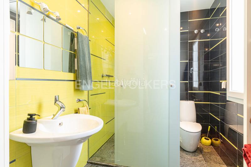 Foto 0f4e165c-af1f-4f98-95fb-e2bd52c1d0b1. Àtic amb calefacció aparcament a Ríos Rosas-Nuevos Ministerios Madrid