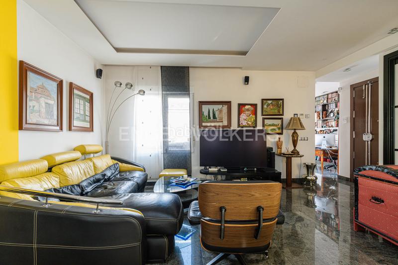 Foto 267982a5-9d8c-4dbe-8d90-c2efd470039a. Àtic amb calefacció aparcament a Ríos Rosas-Nuevos Ministerios Madrid