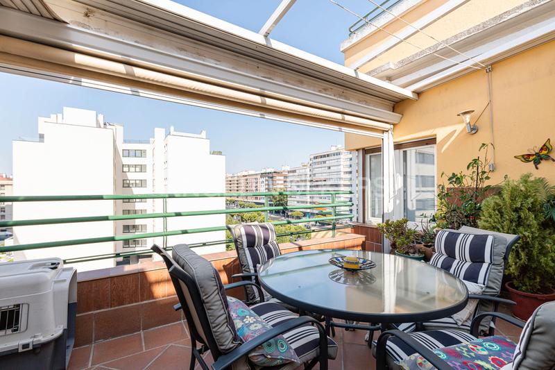 Foto cf8c91fa-8a8e-4d57-bdfc-667749605305. Àtic amb calefacció aparcament a Ríos Rosas-Nuevos Ministerios Madrid