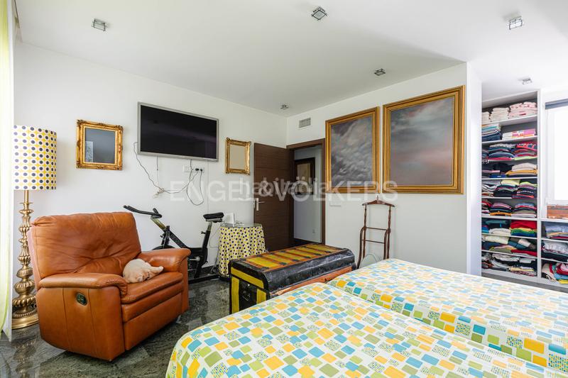 Foto f79585a6-c21d-4430-bf06-7aa2c240fc7c. Àtic amb calefacció aparcament a Ríos Rosas-Nuevos Ministerios Madrid