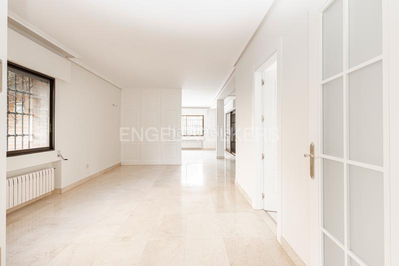 Foto babbeff8-4eb4-4858-bffb-0ded3c1f252f. Alquiler casa exclusiva casa unifamiliar en Somosaguas Pozuelo de Alarcón