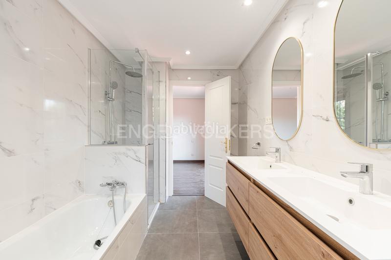 Foto cb259daa-bde0-46cd-92f9-08108cba7c0e. Alquiler casa exclusiva casa unifamiliar en Somosaguas Pozuelo de Alarcón