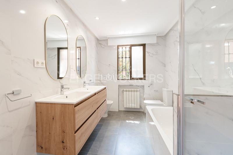 Foto f6ee928a-456c-490b-9c2c-2ad6a4f82ea1. Alquiler casa exclusiva casa unifamiliar en Somosaguas Pozuelo de Alarcón