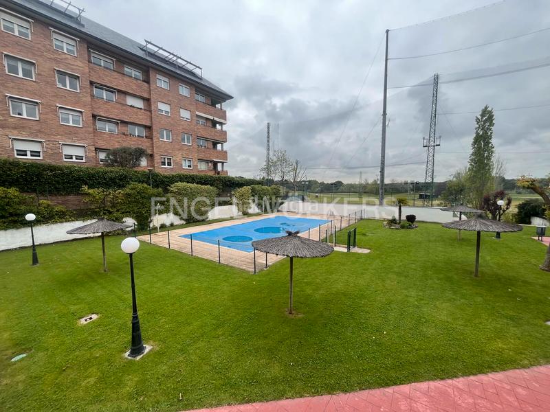 Foto 331a4841-7f2e-4c23-b5bf-9c600b773148. Affitto attico con riscaldamento parcheggio piscina in Majadahonda