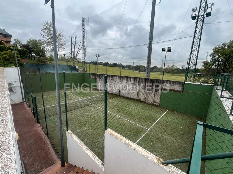 Foto 5b225647-ee47-42c8-97ca-6fc7e3c4bced. Miete dachwohnung mit heizung parking pool in Golf-El Carralero Majadahonda