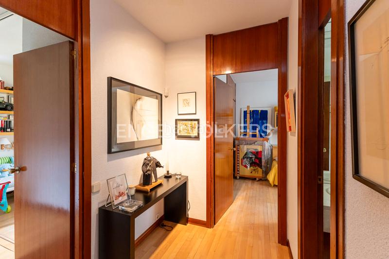 Foto 9c6cfa3d-9815-4edd-83d8-f22fcbc0f568. Appartement avec chauffage parking piscine dans San Juan Bautista Madrid