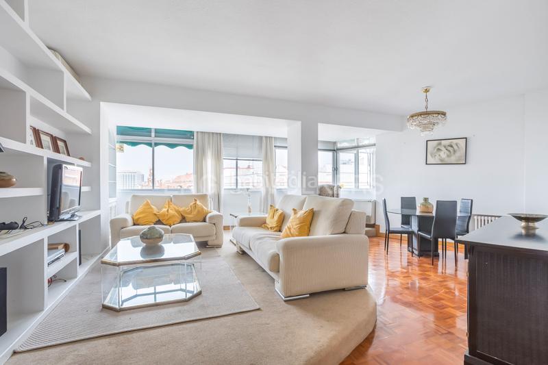 Foto 1c554377-fd7f-4428-a5e6-100f9fda5df8. Apartamento exclusivo piso con 2 terrazas para reformar en conde duque en Madrid