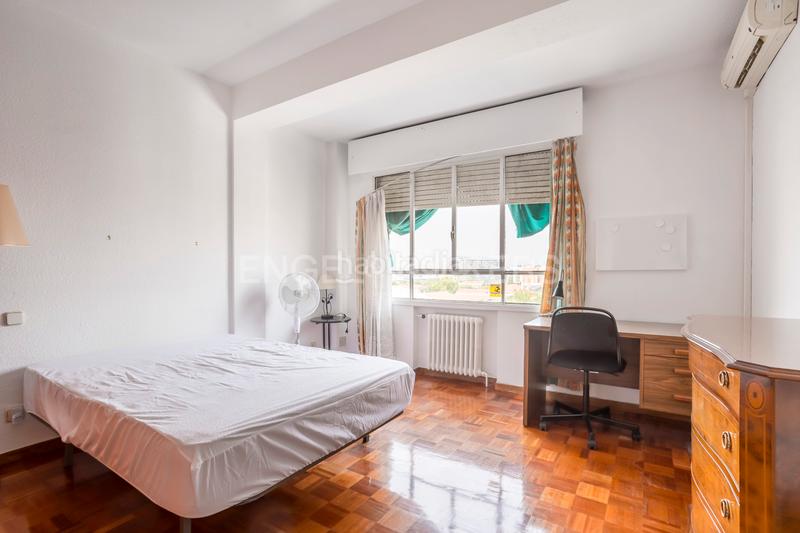 Foto 25a00b2e-74ea-411a-a780-c0789654ed38. Apartamento exclusivo piso con 2 terrazas para reformar en conde duque en Madrid