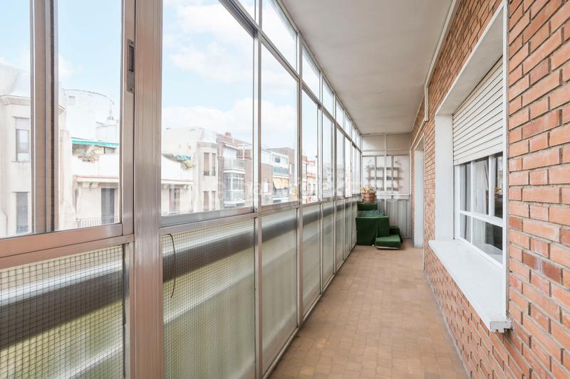 Foto 273d6d7a-7399-48ad-b36b-f8b08f2fbd7b. Apartamento exclusivo piso con 2 terrazas para reformar en conde duque en Madrid