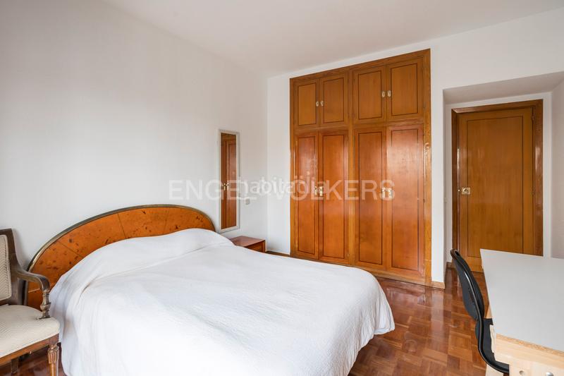Foto a5d34c98-4133-40af-a618-be16cb32e5d8. Apartamento exclusivo piso con 2 terrazas para reformar en conde duque en Madrid