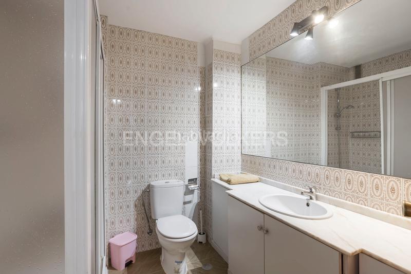 Foto ac164922-71fb-4730-a567-744987b19160. Apartamento exclusivo piso con 2 terrazas para reformar en conde duque en Madrid