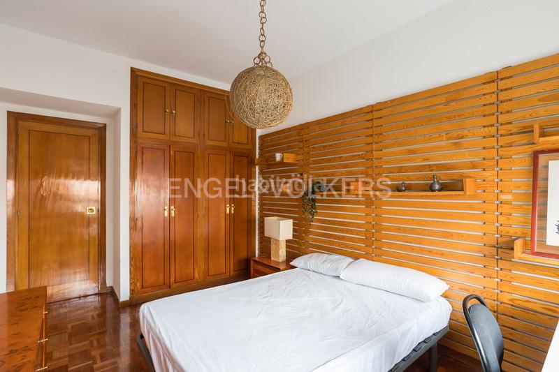 Foto d3669d20-1f23-4514-ba37-315b2857fcd7. Apartamento exclusivo piso con 2 terrazas para reformar en conde duque en Madrid
