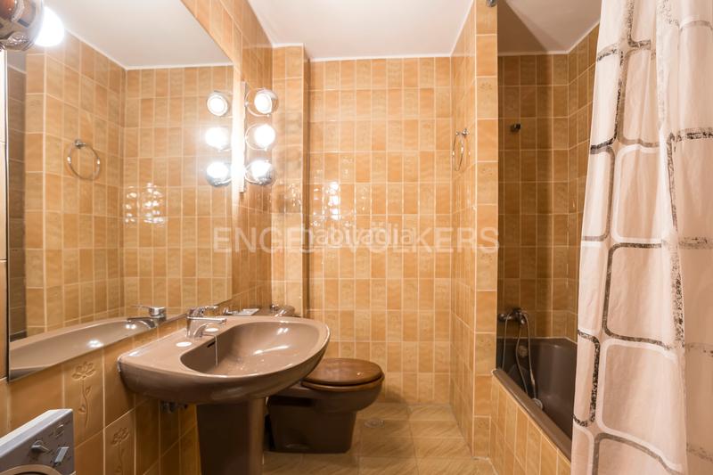 Foto dce32189-fe58-4699-a525-8ddf89943de8. Apartamento exclusivo piso con 2 terrazas para reformar en conde duque en Madrid