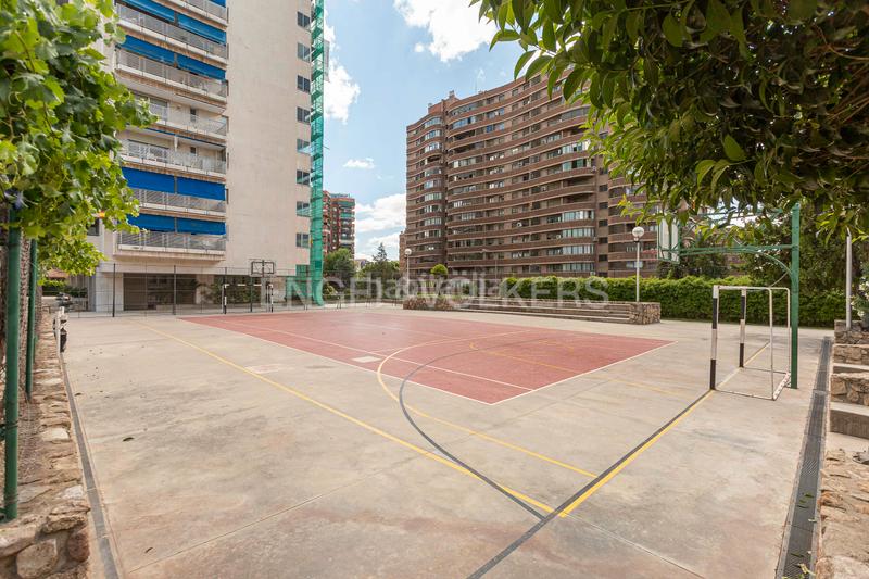 Foto 0ee08f22-64de-4e14-8e7a-d9c4c0121383. Apartamento exclusivo piso con terrazas, piscina y zonas deportivas en el corazón de ciudad lineal. en Madrid