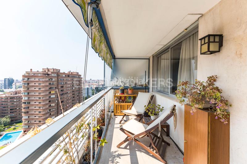 Foto c067dd2e-ba32-447f-84a7-7ff79aa97012. Apartamento exclusivo piso con terrazas, piscina y zonas deportivas en el corazón de ciudad lineal. en Madrid