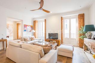 Apartamento  Mayor. Propiedad con 7 balcones en esquina en palacio