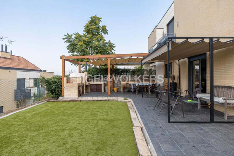 Foto af74c64d-c922-4c30-a1cb-654631ca5082. Alquiler casa chalet adosado . en Colonia Torrelodones