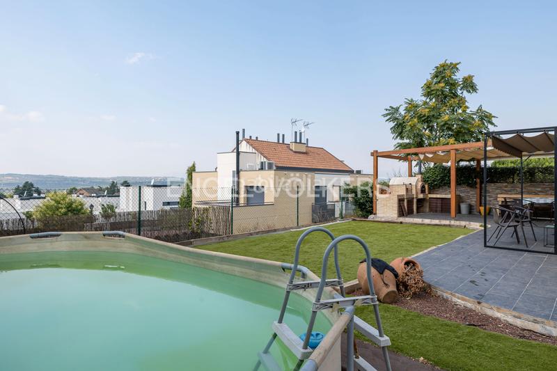 Foto 3aad15ab-cde8-4071-8d46-41d0526d35d1. Rent house with heating parking in Colonia Torrelodones