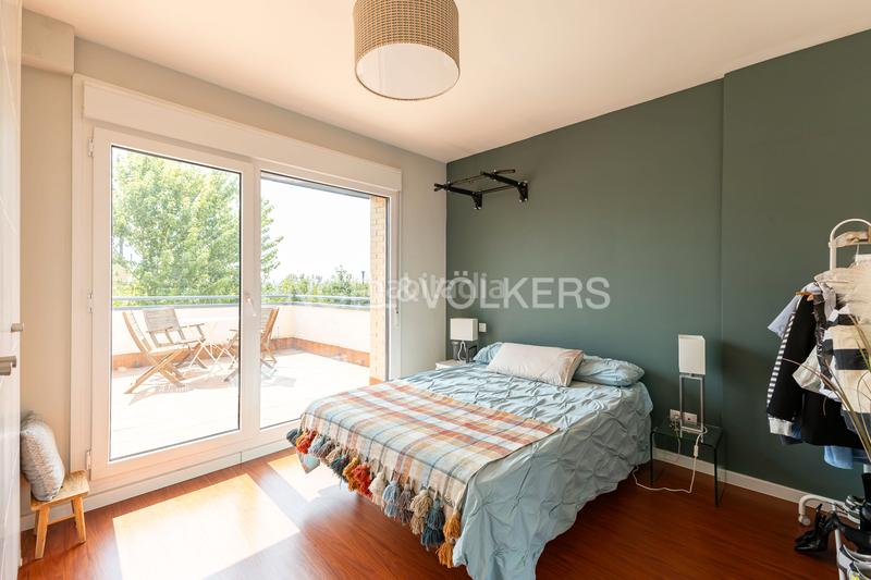 Foto bdf3809b-3242-4f92-87bc-7ab2a1ca5bc6. Rent house with heating parking in Colonia Torrelodones