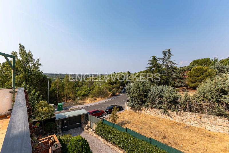 Foto 317e66c4-52ea-47e2-92ef-39be938fab48. Casa amb calefacció aparcament a Parquelagos-Puente Nuevo Galapagar