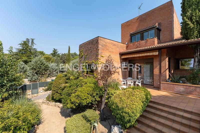 Foto 83c29d03-2ca4-4e29-879f-6f75e773347a. Casa amb calefacció aparcament a Parquelagos-Puente Nuevo Galapagar