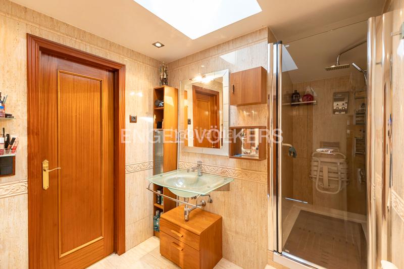 Foto b430ce19-202c-42aa-a462-7b4bf22ee718. Casa amb calefacció aparcament a Parquelagos-Puente Nuevo Galapagar