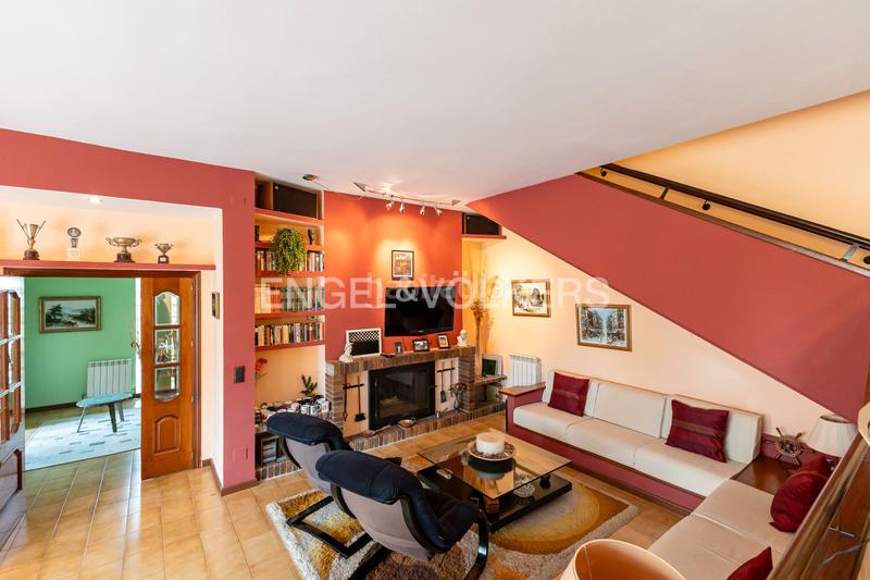 Foto b9324c9f-6450-451a-859a-9239c3545327. Casa amb calefacció aparcament a Parquelagos-Puente Nuevo Galapagar