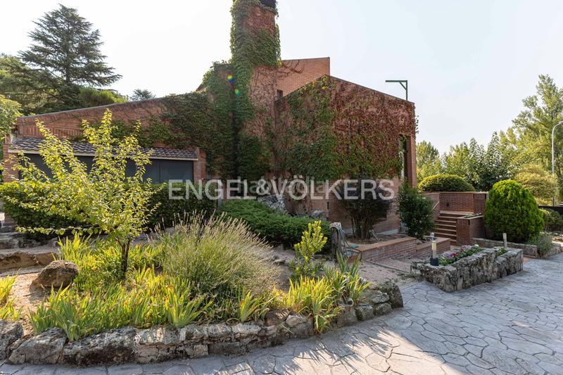 Foto bcee0f57-f634-4224-b9a1-efab66495718. Casa amb calefacció aparcament a Parquelagos-Puente Nuevo Galapagar