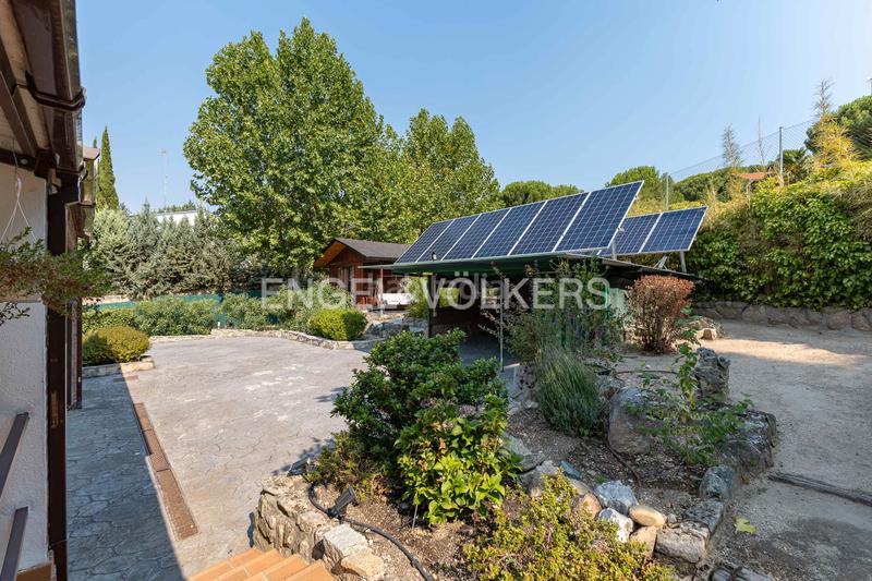 Foto be308296-dccb-46b2-ad50-183c48ec681d. Casa amb calefacció aparcament a Parquelagos-Puente Nuevo Galapagar