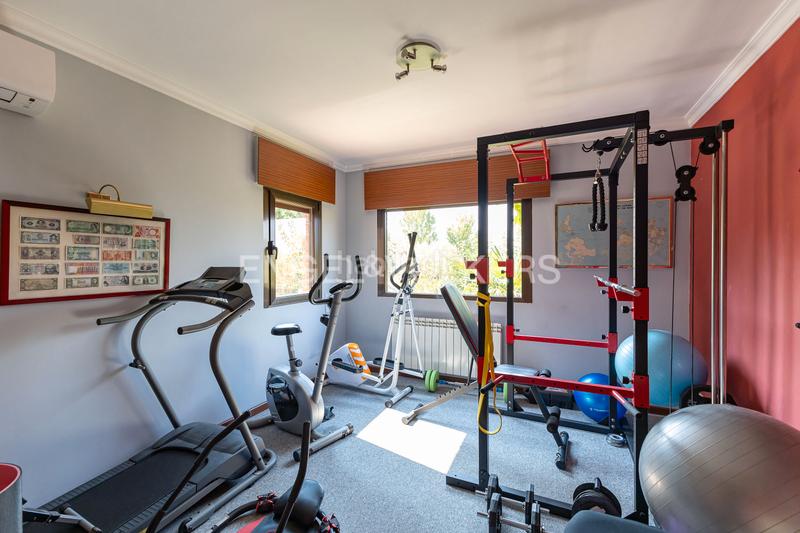 Foto cc4bc397-2894-4e4c-bc7a-56933597189c. Casa amb calefacció aparcament a Parquelagos-Puente Nuevo Galapagar