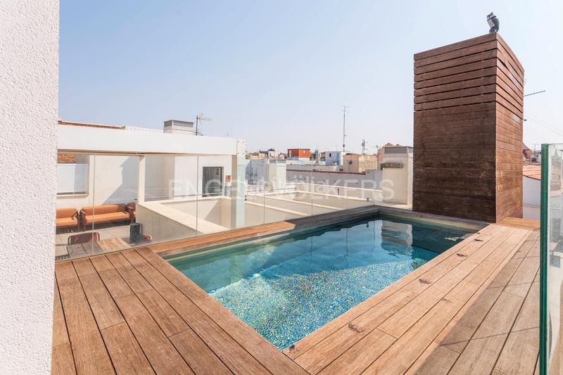 Foto f8bd0507-a1a2-4e2a-bac0-46c420924fa5. Piccolo appartamento con riscaldamento piscina in Madrid