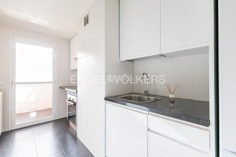 Foto 565270fe-8416-4180-aeda-3839e818d4eb. Apartament amb calefacció aparcament piscina a Norte Alcobendas