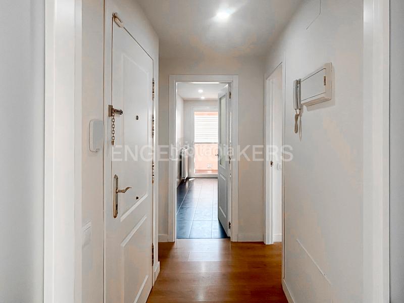 Foto 58f4dcb0-9042-4b20-9569-2b1f31fab27d. Apartament amb calefacció aparcament piscina a Norte Alcobendas
