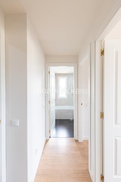 Foto 731c5642-8372-47a7-8206-6df89ded1157. Apartament amb calefacció aparcament piscina a Norte Alcobendas