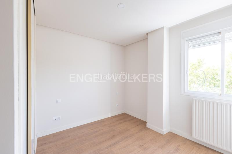 Foto bc6ac63b-ca27-4cab-8b27-c402fabedaed. Apartament amb calefacció aparcament piscina a Norte Alcobendas