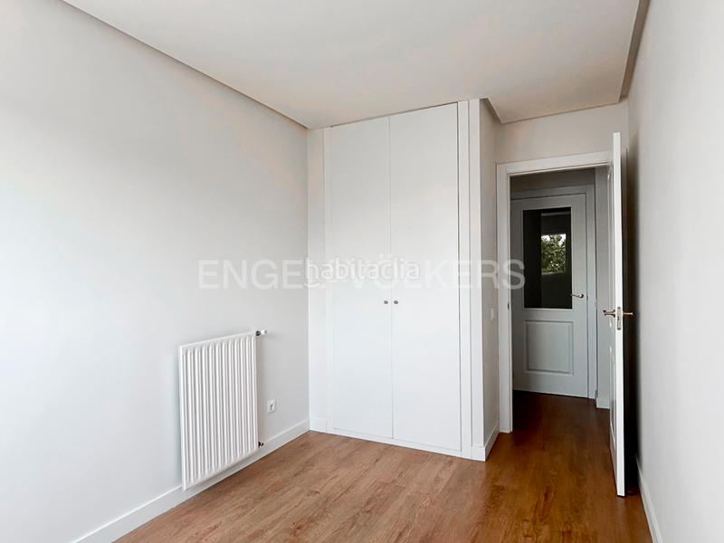 Foto f083bc90-cd9f-4b45-86a5-3d084f099338. Apartament amb calefacció aparcament piscina a Norte Alcobendas