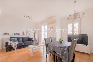 Alquiler Apartamento en Guindalera. Terraza, vistas despejadas, súper luminoso, amueblado en salaman