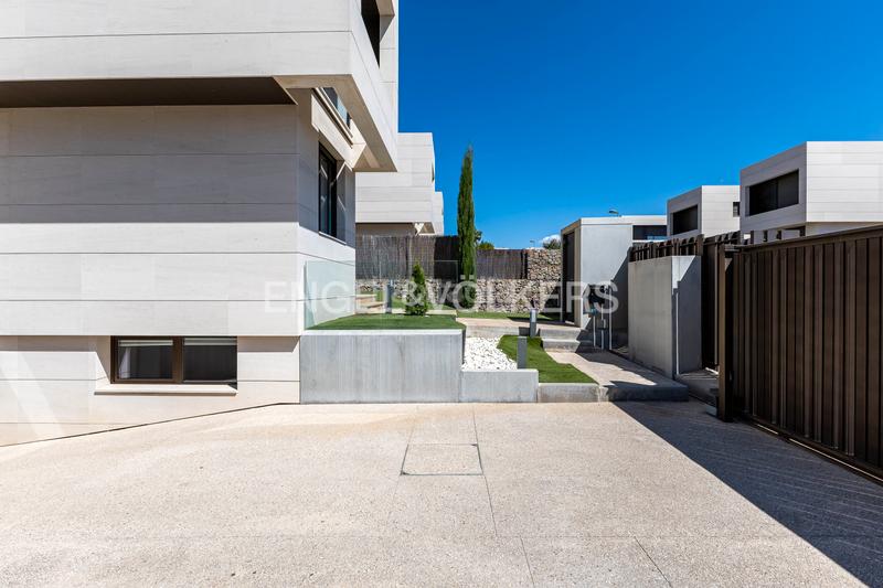 Foto 238a5c98-9d7c-4921-8c1d-81eaaa377560. Alquiler casa magnífico chalet en alquiler en satélites en Majadahonda