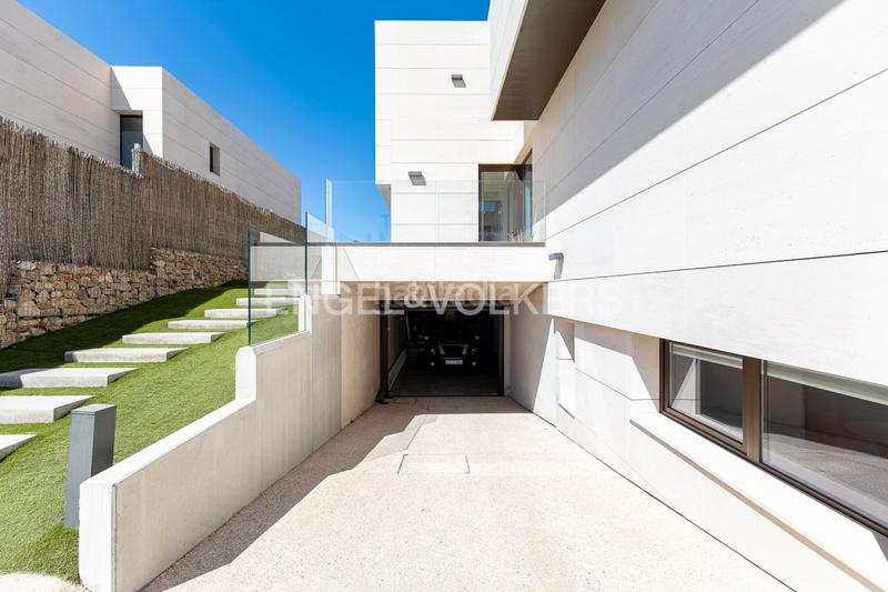 Foto 6d19bb60-98f9-493c-a8d5-fdd6053af24e. Alquiler casa magnífico chalet en alquiler en satélites en Majadahonda